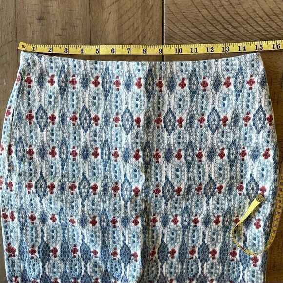 Ann Taylor Loft Blue Geometric‎ Print Pencil Skirt- 6 - Picture 9 of 9
